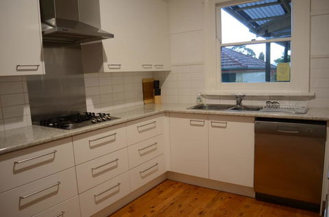 Coolamon On Marsh - Armidale - Accommodation Gladstone 3