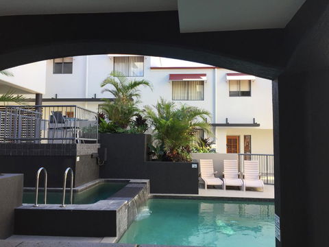 Coolum Beach Resort - Accommodation Gladstone 2
