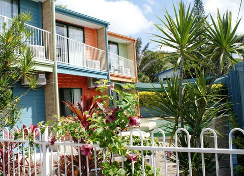 Coolum Budget Accommodation - Accommodation Gladstone 0