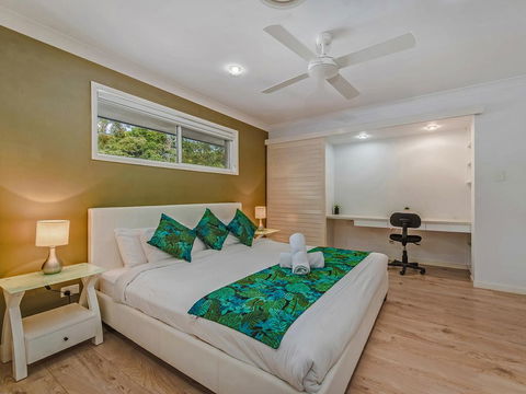 Coolum House, Pet Friendly - Accommodation Gladstone 1