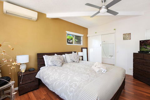 Coolum Retreat, Pet Friendly, Sunshine Coast Holiday House - Accommodation Gladstone 3