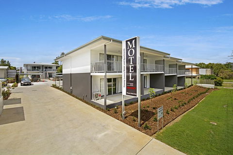 Cooroy Luxury Motel Apartments - Accommodation Gladstone 3