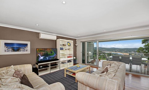 Copacabana 'Chill Out' - Accommodation Gladstone 2