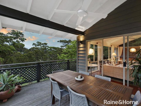Copacabana Treehouse - 36 Oceano Street, Copacabana - Accommodation Gladstone 0