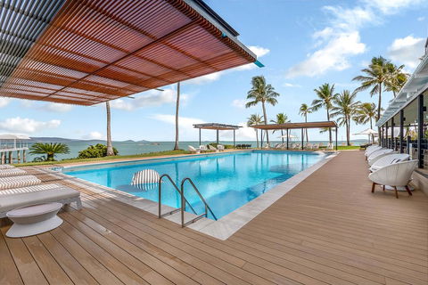 Coral Sea Marina Resort - Accommodation Gladstone 2
