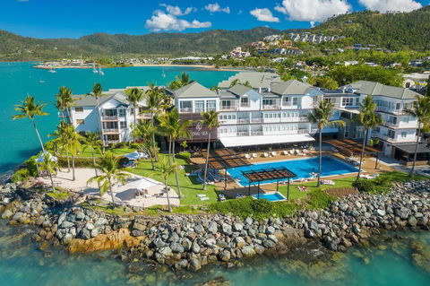 Coral Sea Marina Resort - Accommodation Gladstone 0