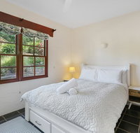 Cornwall Cottage 3 bedroom Fantastic View - Accommodation Gladstone