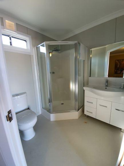 Cornwall House Accommodation - Accommodation Gladstone 2