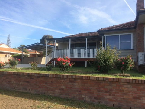 Costa Park Cottage Dio - Armidale - Accommodation Gladstone 1