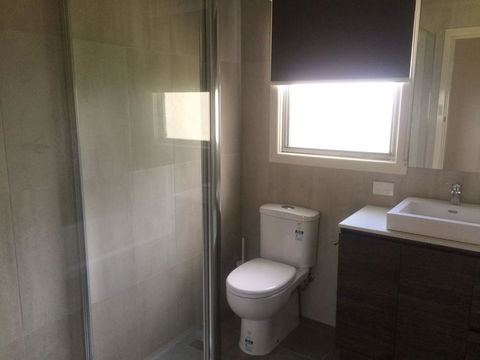 Costa Park Cottage Ena - Armidale - Accommodation Gladstone 2