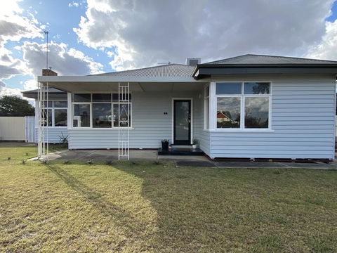 Cottage Natimuk - Accommodation Gladstone 1