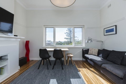 Cottesloe Beach Deluxe Apartment - Accommodation Gladstone 1