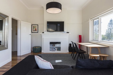 Cottesloe Beach Deluxe Apartment - Accommodation Gladstone 2