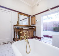Cottesloe Eclectic House - Accommodation Gladstone