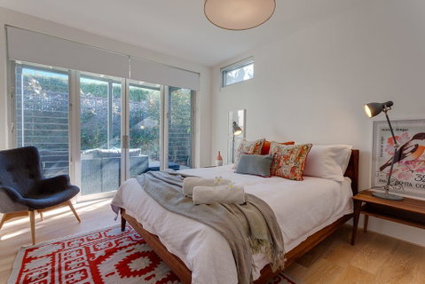 Cottesloe Executive Beach House - Accommodation Gladstone 3