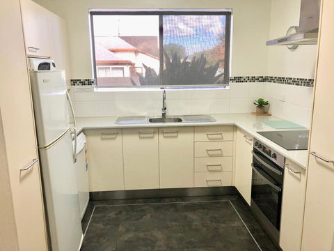 Country Apartments - Accommodation Gladstone 3