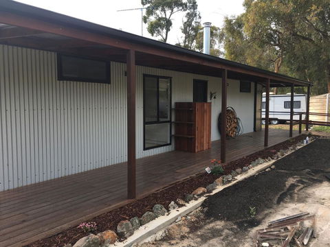 Country Cabin With Mountain Views Close To Ballarat - Accommodation Gladstone 3