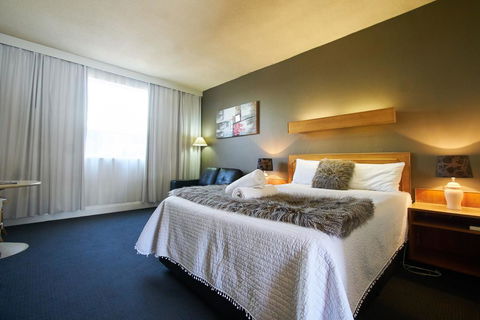 Country Comfort Armidale - Accommodation Gladstone 3