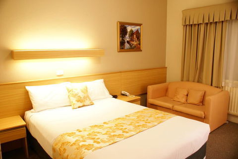 Country Lodge Motor Inn - Accommodation Gladstone 2