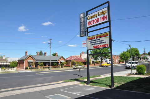 Country Lodge Motor Inn - Accommodation Gladstone 0