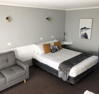 Country Roads Motor Inn - Accommodation Gladstone