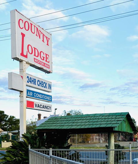 County Lodge Motor Inn - Accommodation Gladstone 3