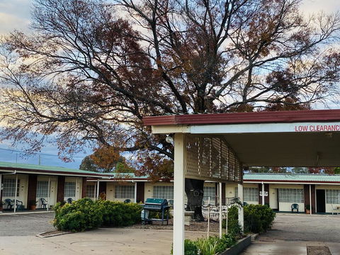 County Lodge Motor Inn - Accommodation Gladstone 2