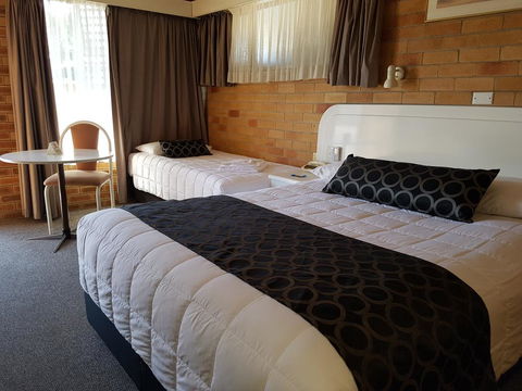 Cousins Motor Inn - Accommodation Gladstone 1