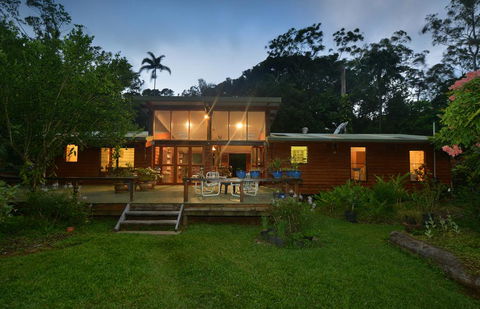 Cow Bay Homestay B&B - Accommodation Gladstone 2