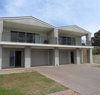 Cowell Holiday Accommodation with harbour views - Accommodation Gladstone
