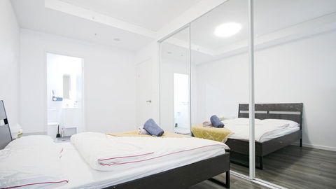 Cozy Apartments Near Burwood Train Station - Accommodation Gladstone 3