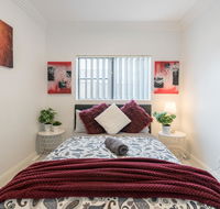 Cozy Duplex Home 3 Bdrms 1 Bath Sleeps 6 - Accommodation Gladstone