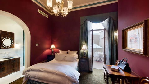 Craig's Royal Hotel - Accommodation Gladstone 2