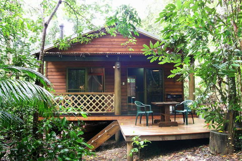 Crater Lakes Rainforest Cottages - Accommodation Gladstone 3