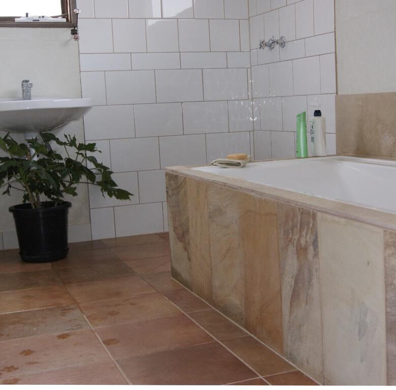Majorca VIC Accommodation Gladstone