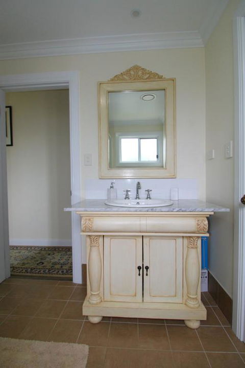 Crescent Haven, 2A View Street, - Accommodation Gladstone 3