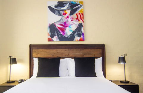 Crescent Motel Taree - Accommodation Gladstone 2