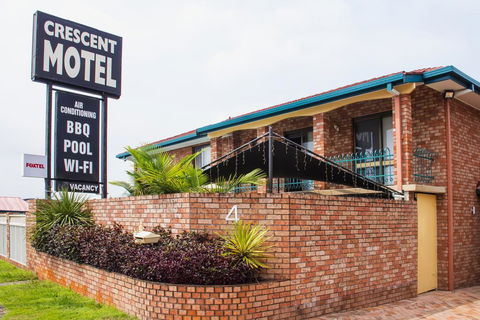 Crescent Motel Taree - Accommodation Gladstone 0