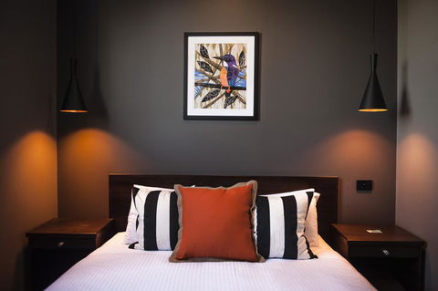 Criterion Hotel Sale - Accommodation Gladstone 2