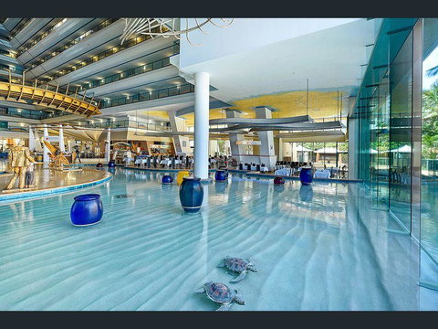 Crown Towers - Accommodation Gladstone 2