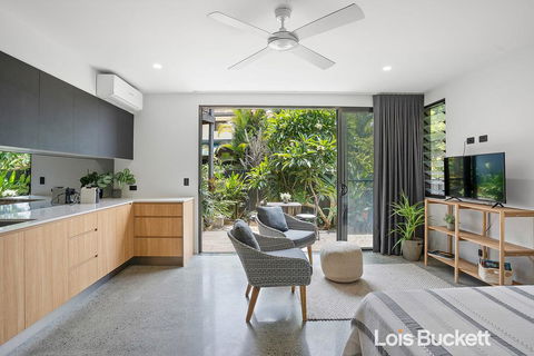 Crows Nest - Accommodation Gladstone 0