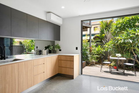 Crows Nest - Accommodation Gladstone 2