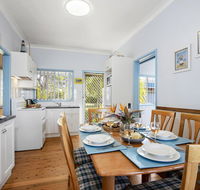 Crystal Blue - views across the bay - Accommodation Gladstone