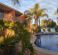 Crystal Fountain Motel Albury - Accommodation Gladstone