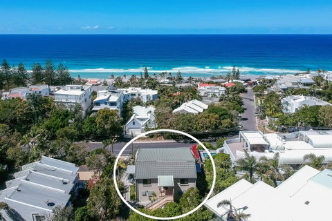 Crystal Shores Sunshine Beach - Accommodation Gladstone 0