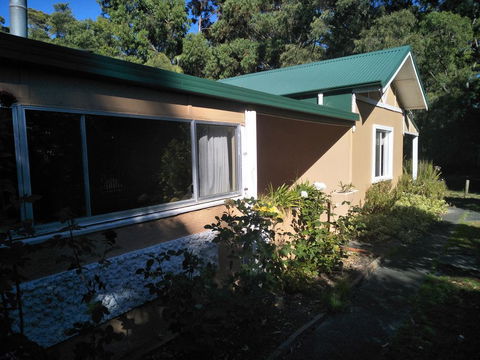 Crystal Springs Holiday Accommodation - Accommodation Gladstone 1