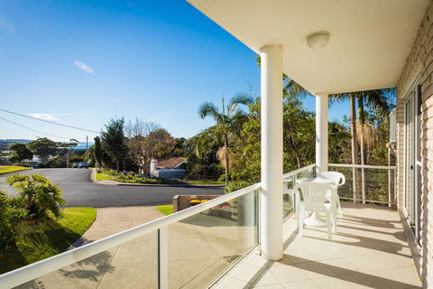 Crystal Waters Unit 2 - Accommodation Gladstone 0