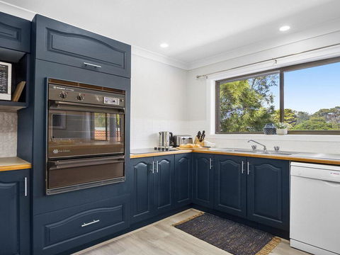 Culburra Beach Retreat - Close To Two Beaches - Accommodation Gladstone 1
