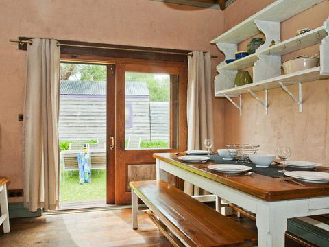 Culburra Cottage - Charming Country Style Cottage - Accommodation Gladstone 1