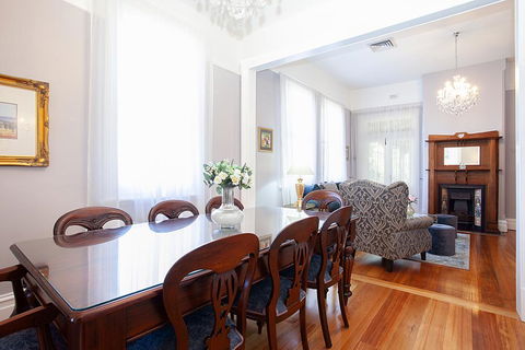 Culgoa Beautifully Refurbished 1896 Heritage House - Accommodation Gladstone 2